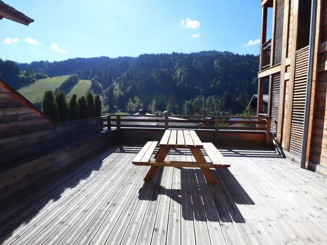 Les Gets: Bel appartement avec grande terrasse, parking et WiFi FR-1-623-32 - Les Gets