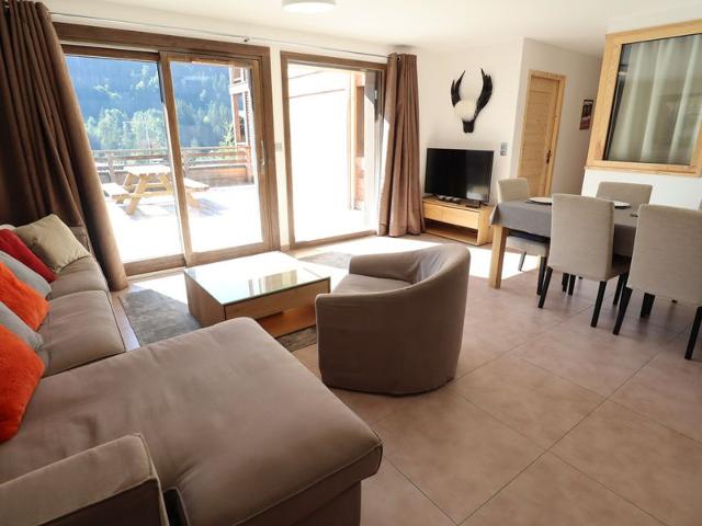 Les Gets: Bel appartement avec grande terrasse, parking et WiFi FR-1-623-32 - Les Gets