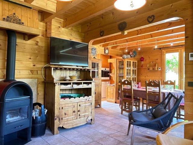 Chalet familial au pied des pistes avec terrasse et balcon FR-1-623-51 - Les Gets