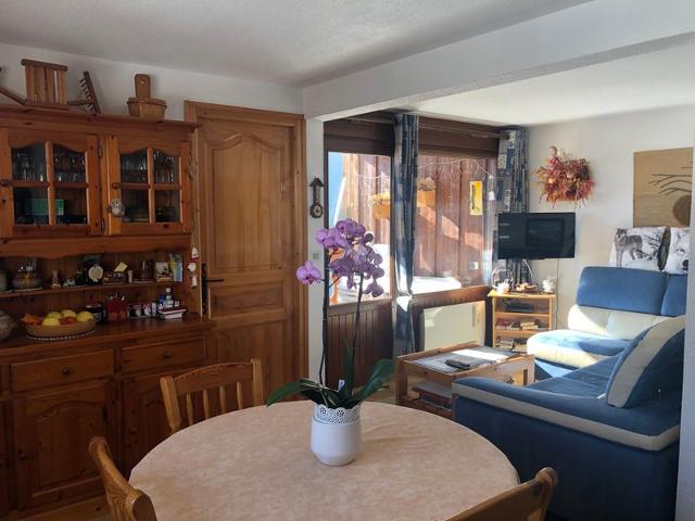 Chatel: 3 pièces, Terrasse, Animaux admis, Parking FR-1-198-257 - Châtel