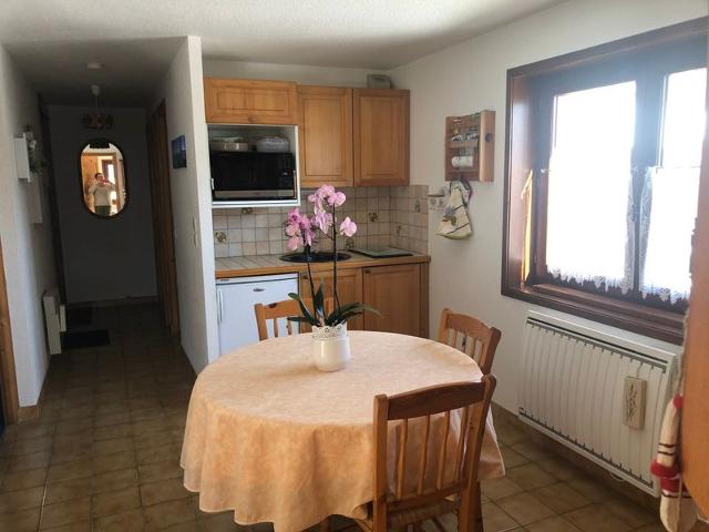 Chatel: 3 pièces, Terrasse, Animaux admis, Parking FR-1-198-257 - Châtel