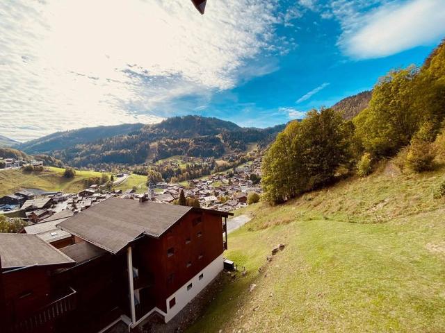 Duplex au cœur du village avec balcon et garage à La Clusaz, proche des pistes et commodités FR-1-45 - La Clusaz