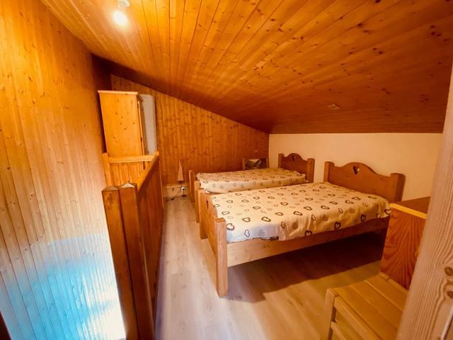 Duplex au cœur du village avec balcon et garage à La Clusaz, proche des pistes et commodités FR-1-45 - La Clusaz