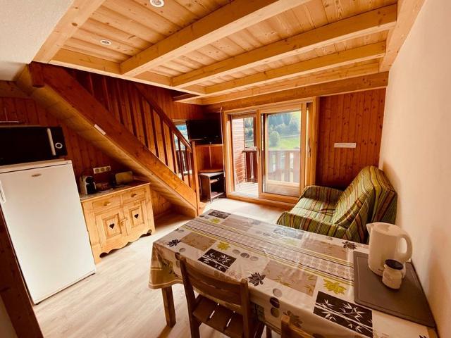 Duplex au cœur du village avec balcon et garage à La Clusaz, proche des pistes et commodités FR-1-459-216 - La Clusaz