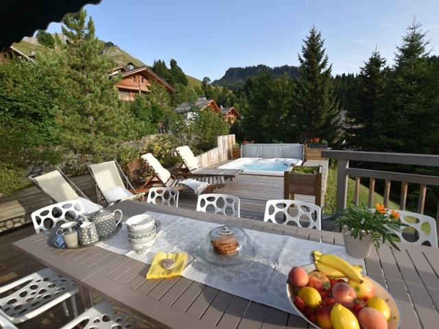 Chalet spacieux, skis aux pieds avec sauna, jacuzzi et salle de sport, proche centre et pistes FR-1-467-68 - Le Grand Bornand