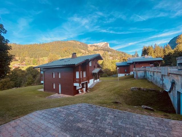 Appartement cosy avec terrasse, proche pistes et ski-bus, La Clusaz. FR-1-459-219 - La Clusaz