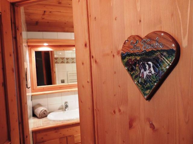 Chalet au calme avec sauna, proche des pistes, parking FR-1-598-123 - Les Gets