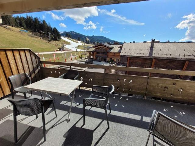 Appartement rénové 3* au pied des pistes, balcon, parking, WiFi, pour 4 personnes FR-1-598-133 - Les Gets