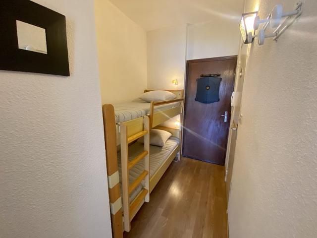 Les Angles - Studio Cabine avec Balcon, Ascenseur et Parking - 4 Pers FR-1-758-4 - Les Angles