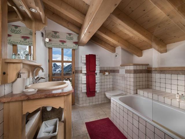 Chalet luxueux avec spa, piscine et vue sur pistes à Courchevel 1550 FR-1-575-200 - Courchevel 1650