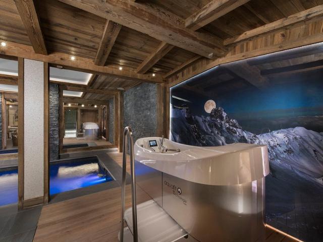 Chalet luxueux avec spa, piscine et vue sur pistes à Courchevel 1550 FR-1-575-200 - Courchevel 1650