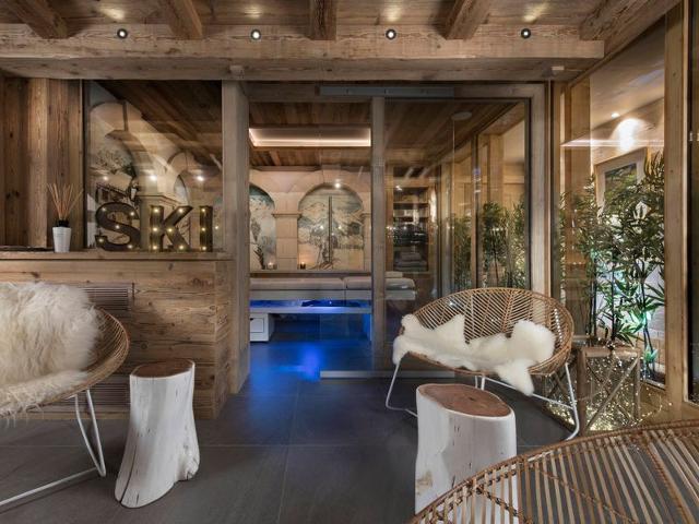 Chalet luxueux avec spa, piscine et vue sur pistes à Courchevel 1550 FR-1-575-200 - Courchevel 1650