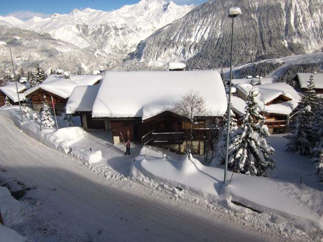 Chalet traditionnel à Courchevel 1850, vaste, bien situé, idéal pour familles, 10-11 pers. FR-1-575- - Courchevel 1850