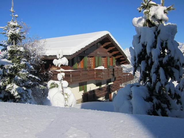 Chalet traditionnel à Courchevel 1850, vaste, bien situé, idéal pour familles, 10-11 pers. FR-1-575- - Courchevel 1850