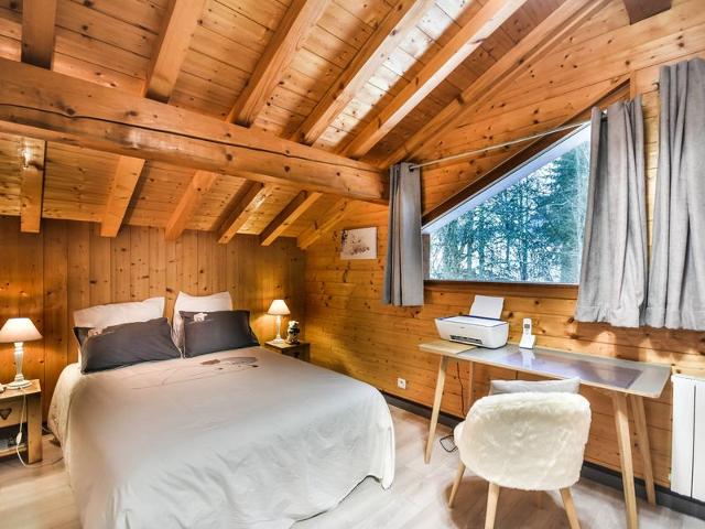 Chalet familial confortable 7 pers, 800m des pistes, terrasse, parking, WiFi, équipements modernes F - Les Gets