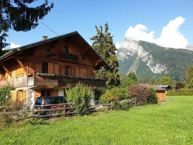 Appartement calme près du lac avec jardin, balcon, parking et wifi FR-1-624-150 - Samoëns