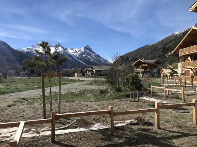 Appartement 3 Pièces, 6 Pers., Terrasse, Jardin, Parking, Proche Pistes et Navette, Serre Chevalier FR-1-762-51 - Serre Chevalier 1500 - Monêtier Les Bains