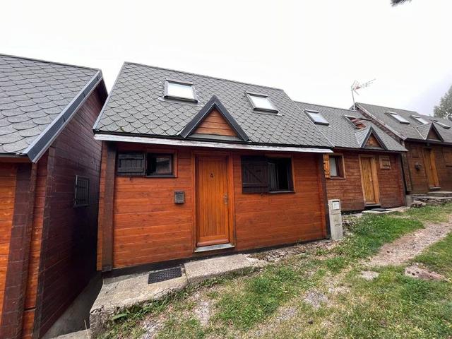 Charmant chalet semi-mitoyen avec 3 chambres, jardin et balcon près de la nature FR-1-593-107 - Les Angles