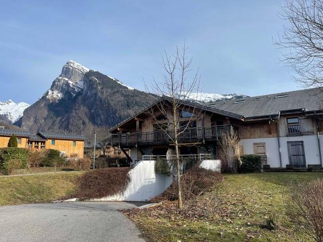 Charmant T3 en Duplex au Centre de Samoëns avec Balcon et WiFi FR-1-624-155 - Samoëns