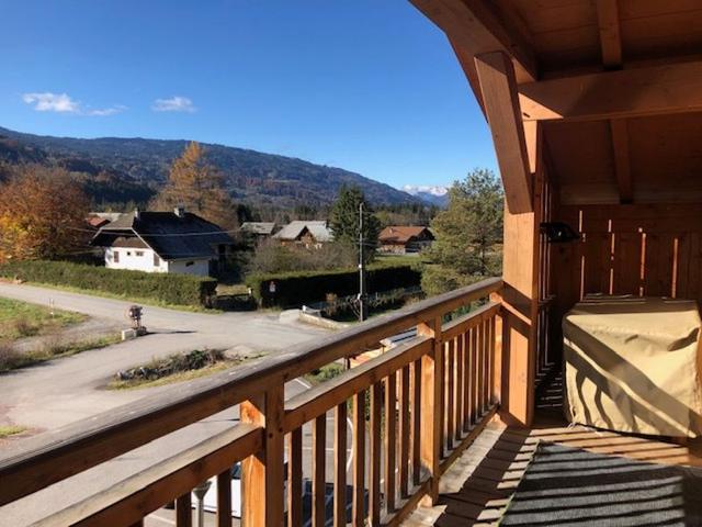 Charmant T5 au modernisme typique avec balcon et garage, cœur de Samoëns FR-1-624-153 - Samoëns