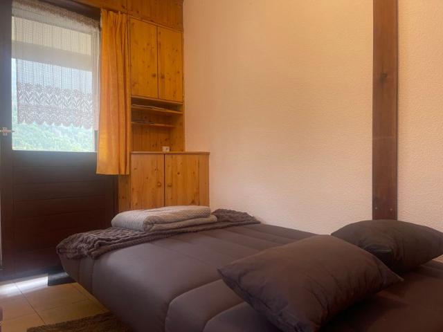 Studio cosy au cœur de Samoëns, proche commerces et ski bus, balcon, parking, animaux acceptés FR-1- - Samoëns