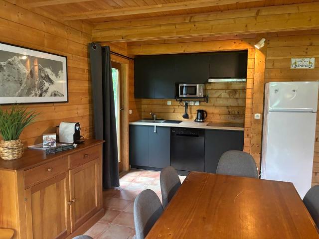 Chalet Bois de Champelle -7- Magnifique chalet 8 pers - Morillon 1100 Les Esserts