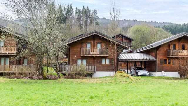 Chalet Bois de Champelle -7- Magnifique chalet 8 pers - Morillon 1100 Les Esserts