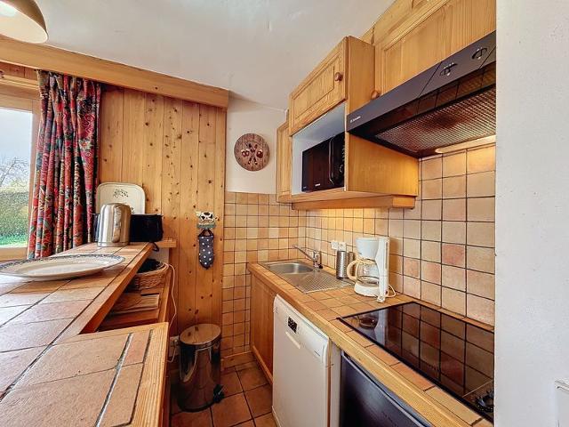 Appartement Mont Blanc : 2 chambres, terrasse, parking et équipements modernes FR-1-560-131 - Megève