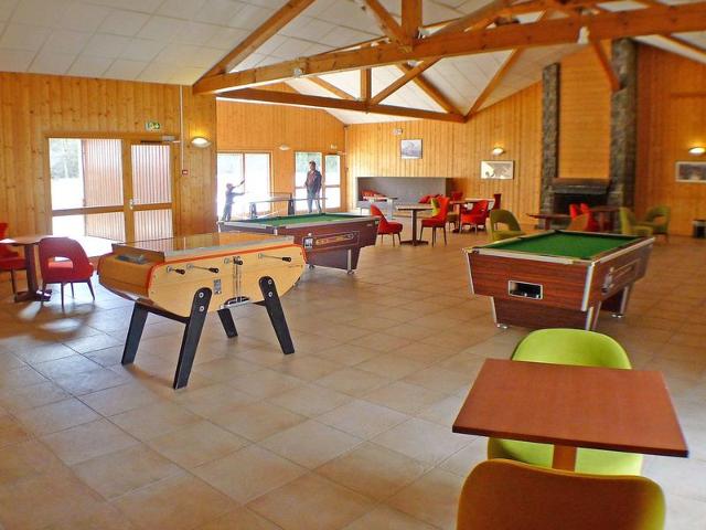 Studio 2* avec Terrasse, Piscines, Sauna, Parking et Animaux Admis FR-1-629-139 - Samoëns