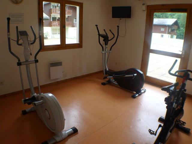 Studio 2* avec Terrasse, Piscines, Sauna, Parking et Animaux Admis FR-1-629-139 - Samoëns