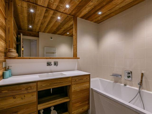 Spacieux duplex 3P avec wifi et balcon sud, parking inclus, près des pistes à Val-d'Isère FR-1-694-27 - Val d’Isère Centre