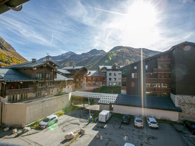 Appartement lumineux 6 pers, 2 sdb, wifi, garage, proche pistes et centre, casier à skis, animaux ok - Val d’Isère Centre