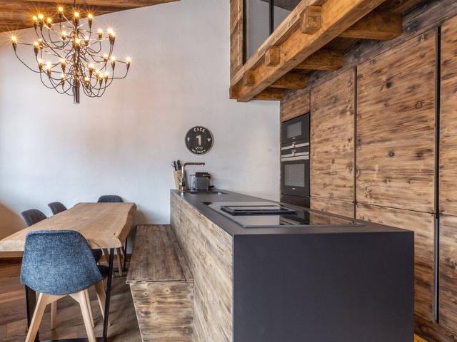 Appartement raffiné avec cheminée, balnéo et Wi-Fi à Val-d’Isère FR-1-694-44 - Val d’Isère Centre