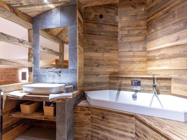 Appartement raffiné avec cheminée, balnéo et Wi-Fi à Val-d’Isère FR-1-694-44 - Val d’Isère Centre