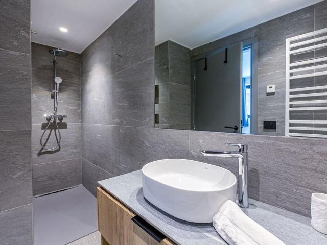 Bel appartement 3 pièces avec wifi, garage et terrasse, pied des pistes, résidence neuve à Val-d'Isère FR-1-694-331 - Val d’Isère Le Châtelard