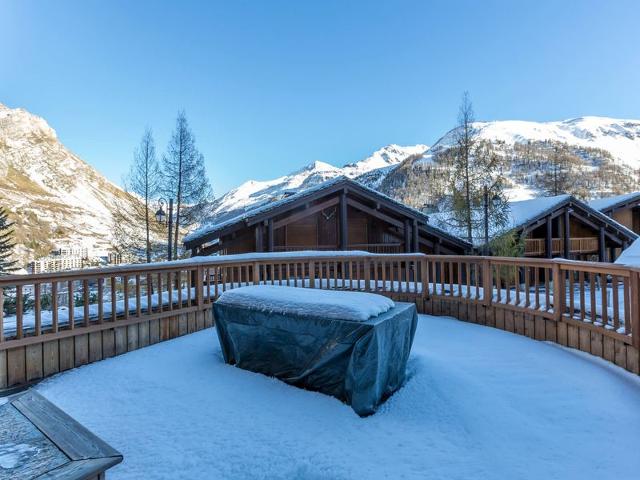 Appartement haut de gamme avec terrasse et accès skis aux pieds à Val-d'Isère FR-1-694-206 - Val d’Isère Centre