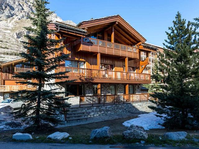 Appartement cocooning skis aux pieds avec terrasse Sud, Wi-Fi et équipements complets FR-1-694-28 - Val d’Isère Centre