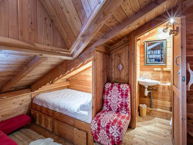 Studio mignon avec mezzanine, parking, et accès direct aux pistes au cœur de Val-d'Isère FR-1-694-26 - Val d’Isère Centre