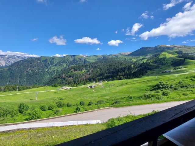 Studio skis aux pieds avec balcon et parking à Samoëns 1600 FR-1-624-51 - Samoëns