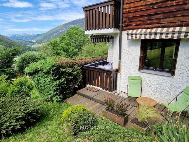 T2 rénové au Grand-Bornand avec balcon, parking et terrasse, 4 pers, proche village FR-1-458-205 - Le Grand Bornand