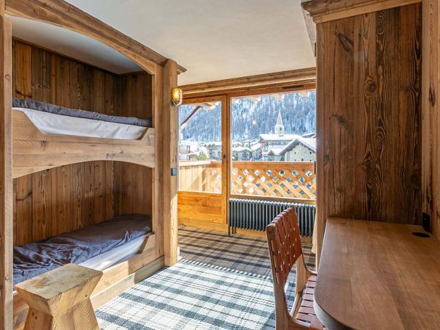 Luxueux appartement 5 pièces avec balcons et vues, proche pistes FR-1-694-354 - Val d’Isère Centre