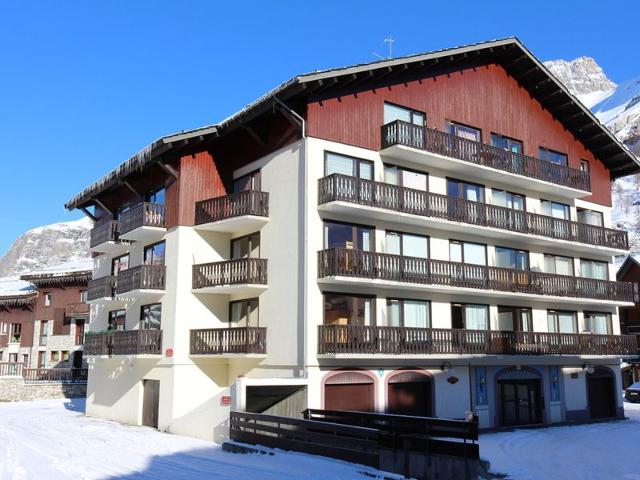 Appartement soigné à Val-d'Isère avec Wifi, parking couvert, à 10 min des pistes, navette gratuite. - Val d’Isère Centre