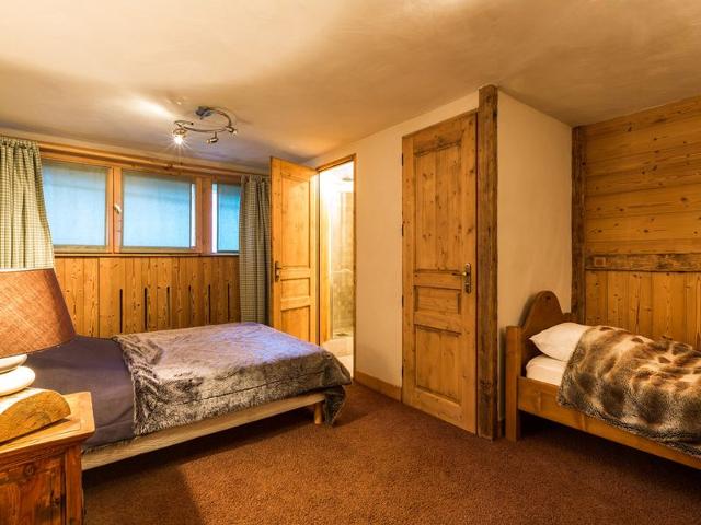 Duplex 3 Pièces avec Cheminée, Terrasse et Proche Pistes et Commerces à Val-d'Isère FR-1-694-217 - Val d’Isère Centre