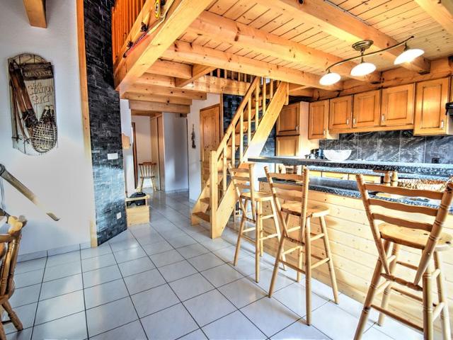 Appart duplex familial avec mezzanine, 200m du centre et remontées, équipé pour 8, parking, WiFi FR- - Morzine