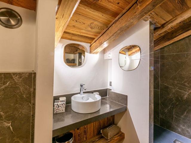 Luxueux Duplex 6P avec Jacuzzi, Hammam, Cheminée, Garage, Proche Pistes et Commerces FR-1-694-357 - Val d’Isère Centre