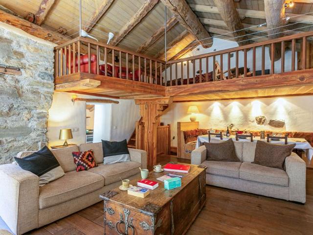 Chalet 17°C restauré, 4 ch, au cœur du vieux Val-d'Isère, grande cheminée, proche pistes, parking, WiFi FR-1-694-358 - Val d’Isère Centre