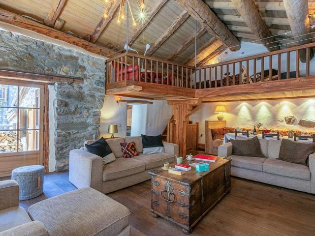 Chalet 17°C restauré, 4 ch, au cœur du vieux Val-d'Isère, grande cheminée, proche pistes, parking, WiFi FR-1-694-358 - Val d’Isère Centre