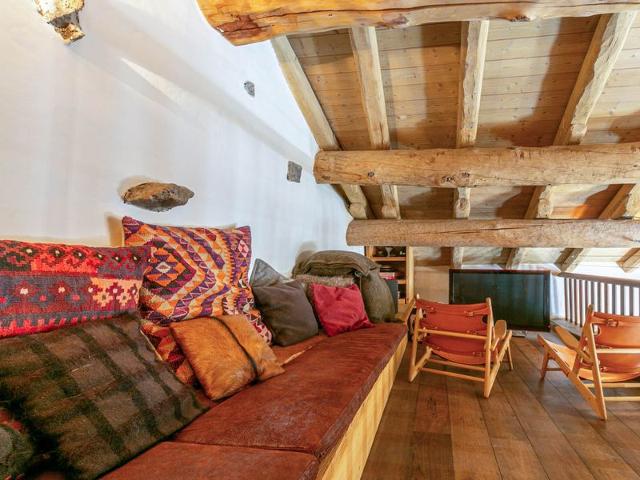 Chalet 17°C restauré, 4 ch, au cœur du vieux Val-d'Isère, grande cheminée, proche pistes, parking, WiFi FR-1-694-358 - Val d’Isère Centre