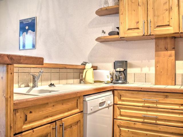 **Luxueux 3 pièces au pied des télécabines, centre de Morzine, parking, WiFi** FR-1-524-28 - Morzine