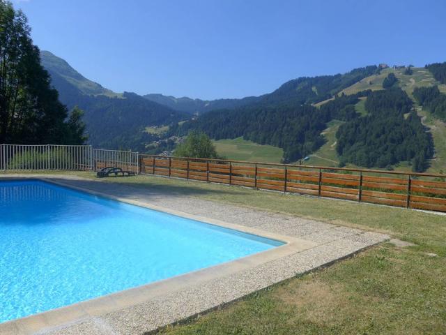 Charmant 2 pièces avec piscine et parking, proche des pistes à Morzine FR-1-524-75 - Morzine